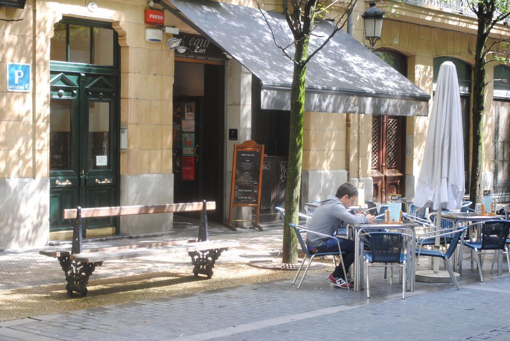Pension Aristizabal San Sebastian Exterior photo
